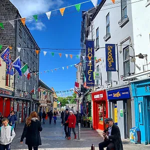 Hostel Snoozles Quay Street Tourist, Galway