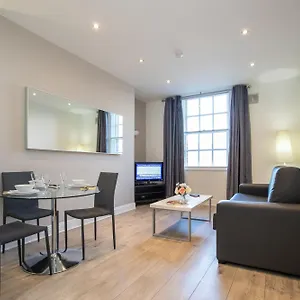 temple-bar-wellington-quay-apartments.dublin-hotelsweb.com/